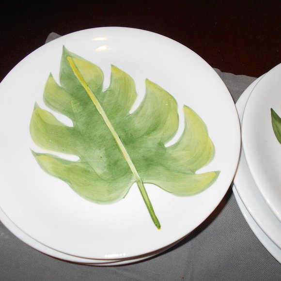 Appetizer Plates 10 Each White 8" Round - Picture 5 of 11